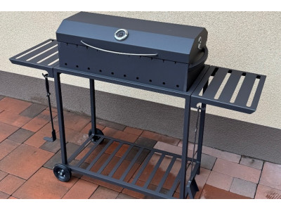 Мангал з кришкою: універсальний інструмент для грилю та барбекю