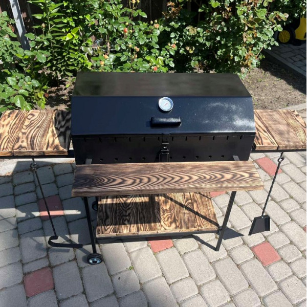 Мангал-гриль з кришкою 4 мм та 12 шампурів, решіткою та столиками