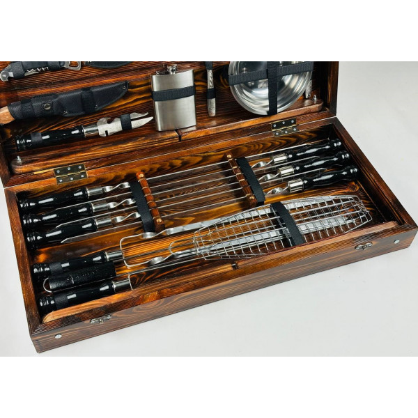 Набір шампурів у кейсі-столику (7302)