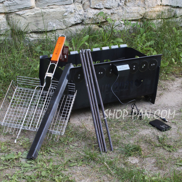 Мангал на длинных ножках с гравировкой со встроенной шашлычницей и мотором на 8 шампуров 3 мм