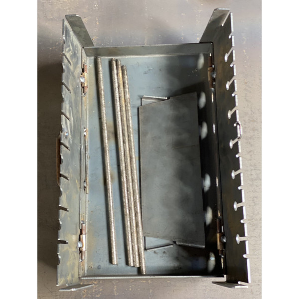 Мангал-чемодан 3 мм на 8 шампуров