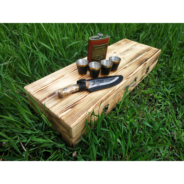 Набір подарункових шампурів у дерев'яному кейсі (2025)