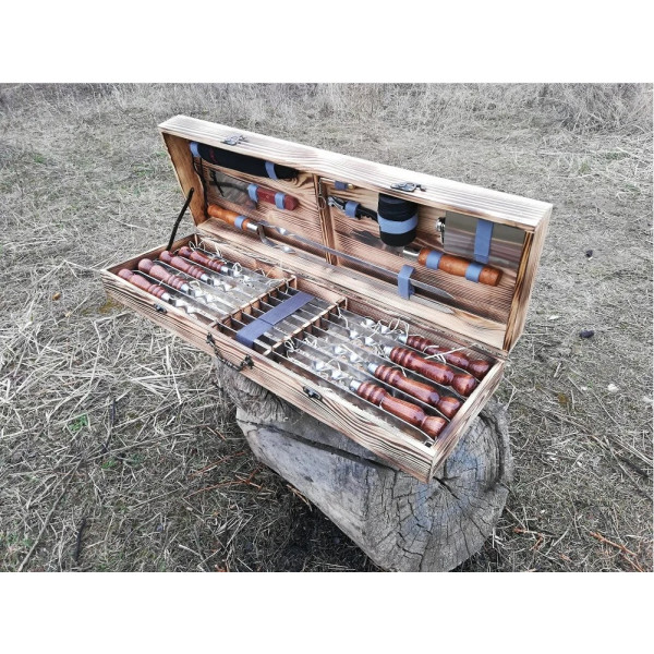 Набор подарочных шампуров в деревянном кейсе (VK-003)