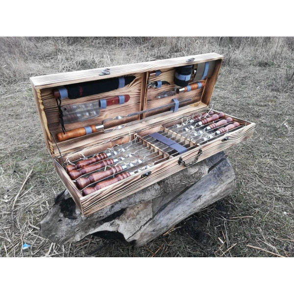 Набор подарочных шампуров в деревянном кейсе (VK-003)