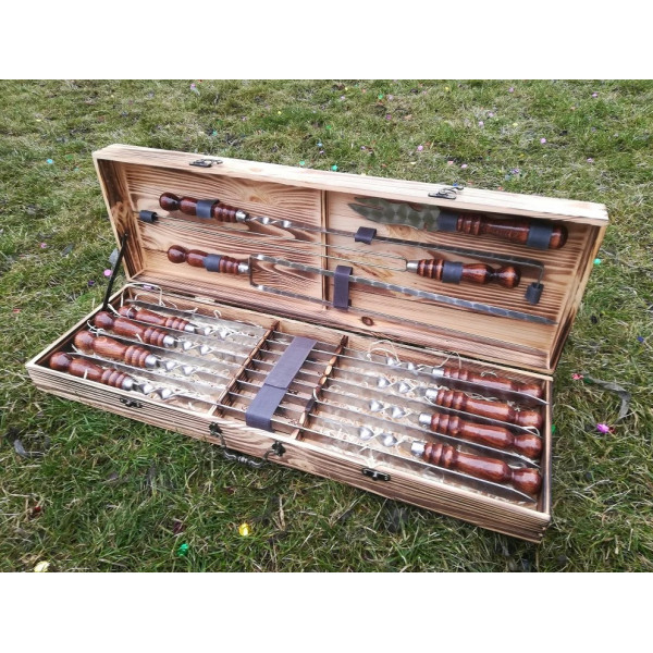 Набор подарочных шампуров в деревянном кейсе (VК-010)