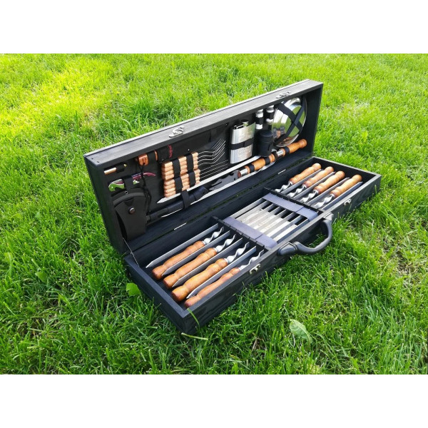 Набір шампурів BLACK BOX в дерев'яному кейсі (M-016)