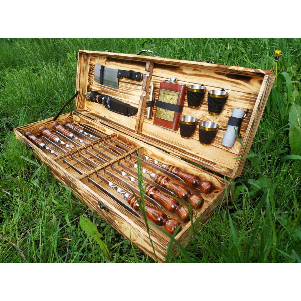 Набір шампурів КИЗЛЯР подарунковий у дерев'яному кейсі (2074)