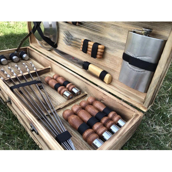 Набор шампуров в деревянном кейсе (009г)