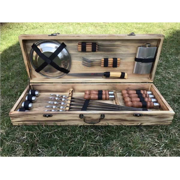 Набор шампуров в деревянном кейсе (009г)