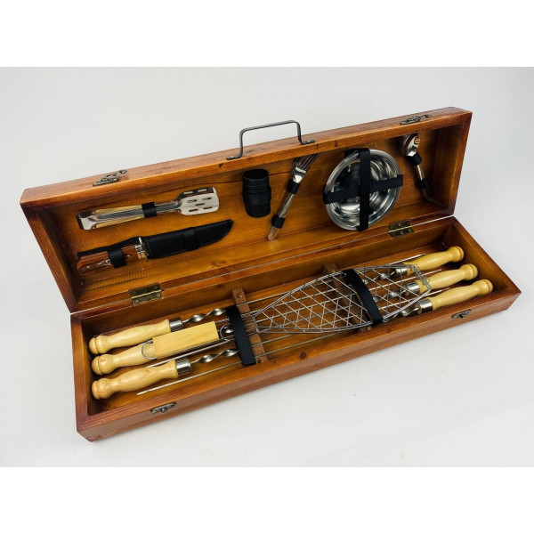 Набор шампуров в деревянном кейсе (7704)