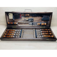 Набір шампурів у дерев'яному кейсі (7786)