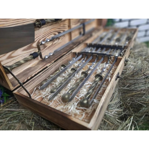 Набор шампуров в деревянном кейсе (V-103)