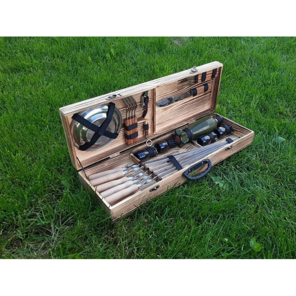 Набор шампуров в деревянном кейсе (К-001)