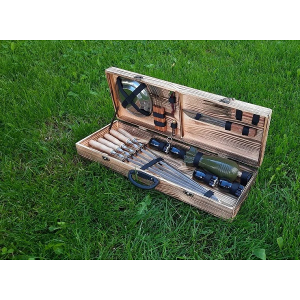 Набор шампуров в деревянном кейсе (К-001)