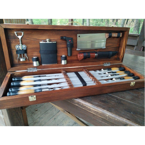 Набір шампурів у дерев'яному кейсі №8