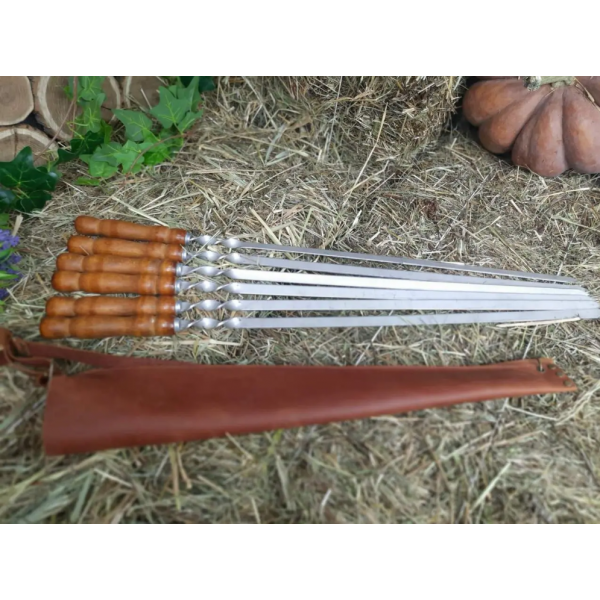 Набір шампурів у шкіряному чохлі (m024)