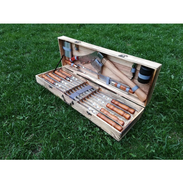 Набір шампурів в подарунковому дерев'яномк кейсі(М-003)