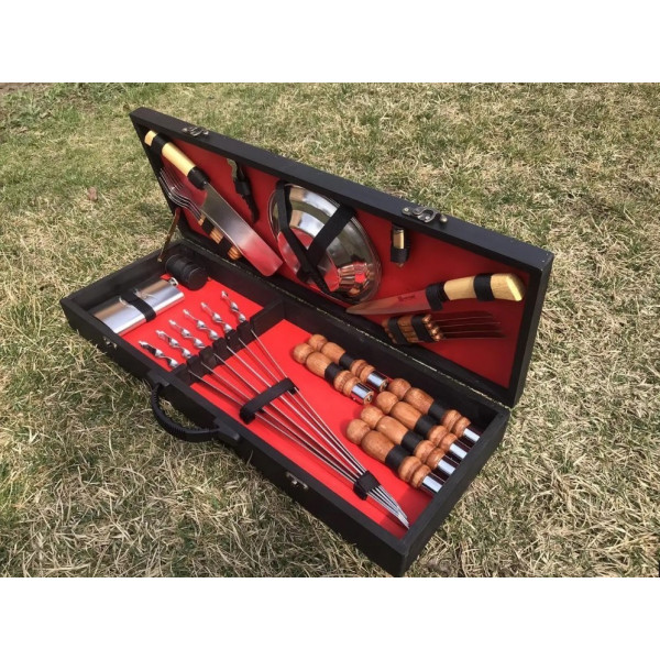 Набір шампурів у подарунковому кейсі (Р-007)