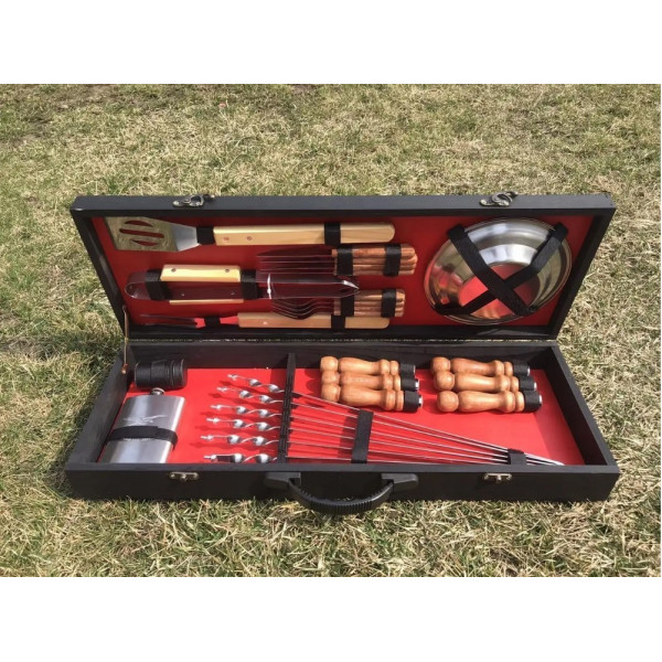 Набір шампурів у подарунковому кейсі (Р-008)