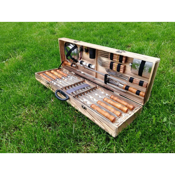 Набір шампурів та аксесуарів у дерев'яному кейсі (013 NEW)