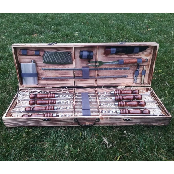 Набор шампуров подарочный в деревянном кейсе (V-011)