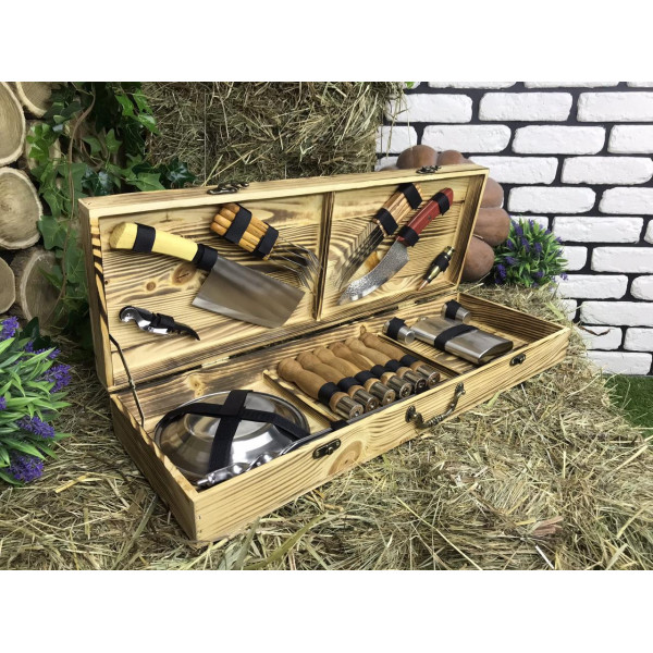 Набір розбірних шампурів у подарунковому кейсі (Р-002)