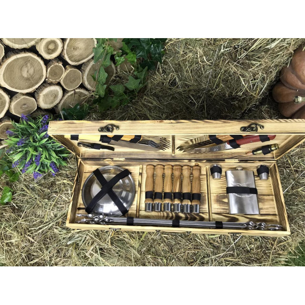 Набір розбірних шампурів у подарунковому кейсі (Р-002)