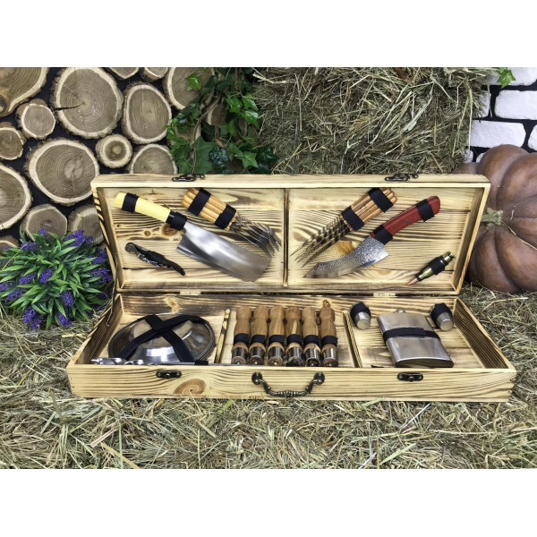 Набір розбірних шампурів у подарунковому кейсі (Р-002)