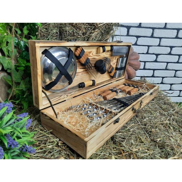 Набір розбірних шампурів у подарунковому кейсі (Р-003)