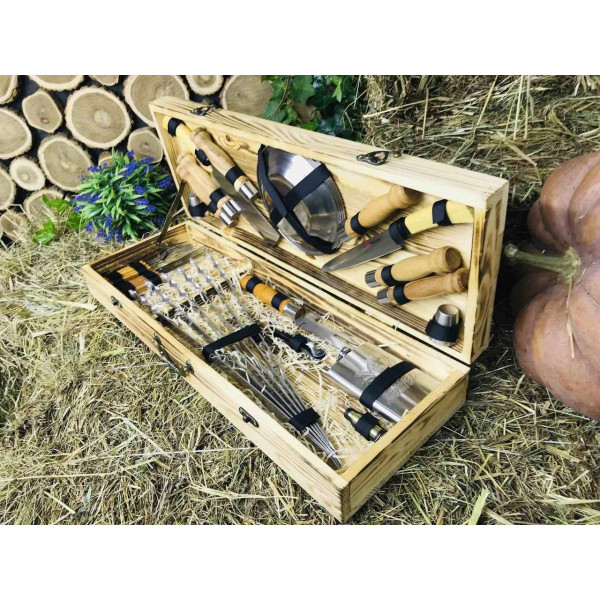 Набір розбірних шампурів у подарунковому кейсі (Р-004)