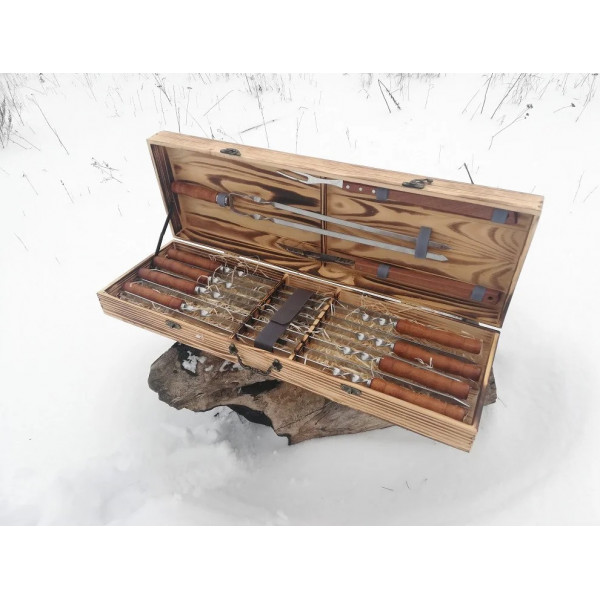 Набір шампурів та аксесуарів для барбекю MASTER BBQ (014M)