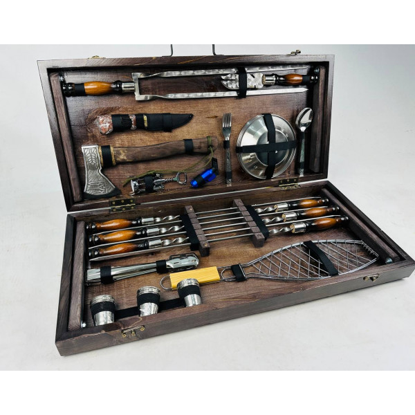 Набір шампурів у кейсі-столику (7511)