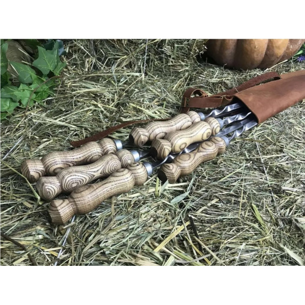 Набір шампурів у кожаному чохлі Master (E-007)