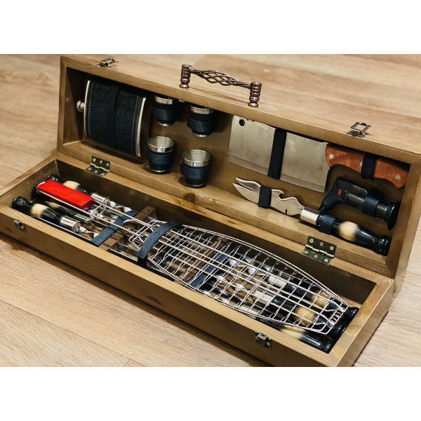 Набор шампуров и аксессуаров CAMPING (7742)