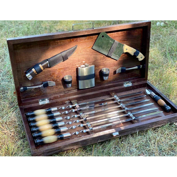 Набір шампурів і аксесуарів для барбекю HUNTER (7726)