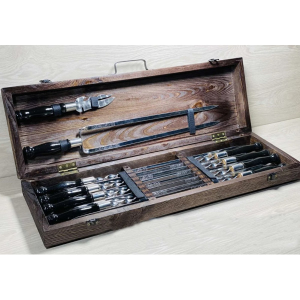 Подарочный набор шампуров в деревянном кейсе (7613)