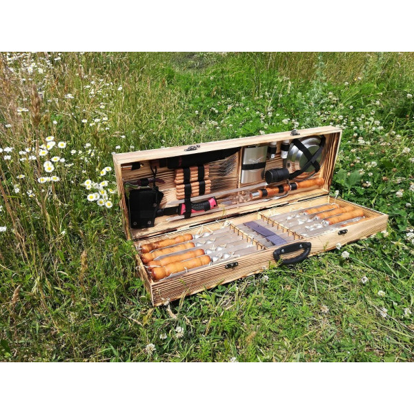 Подарунковий набір шампурів в кейсі М-16