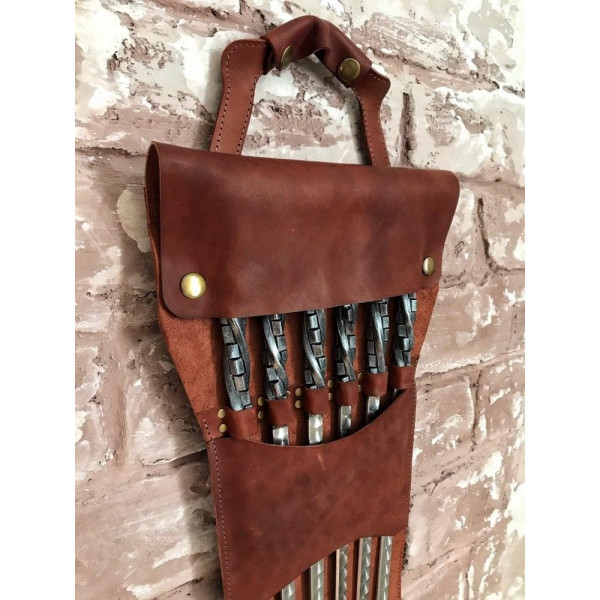 Премиальный набор кованых шампуров ROYAL в кожаном чехле.