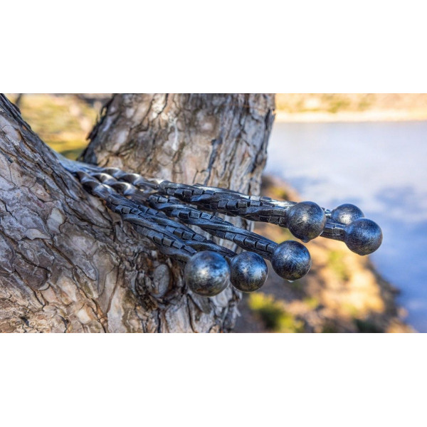 Премиальный набор кованых шампуров ROYAL в кожаном чехле.