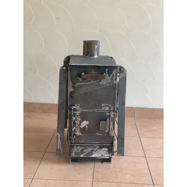 Печь буржуйка с вторичной камерой дожигания газов и сушилкой для одежды