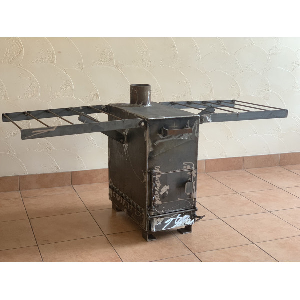 Печь буржуйка с вторичной камерой дожигания газов и сушилкой для одежды