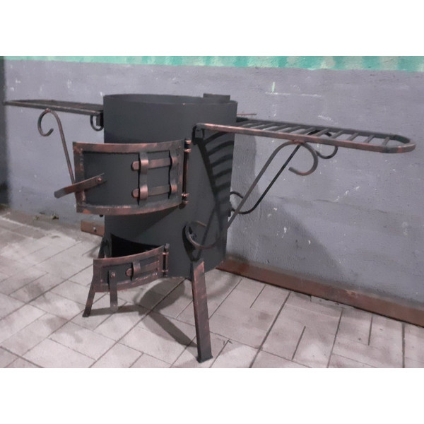 Печь под котел на 40 см со съемными столиками.